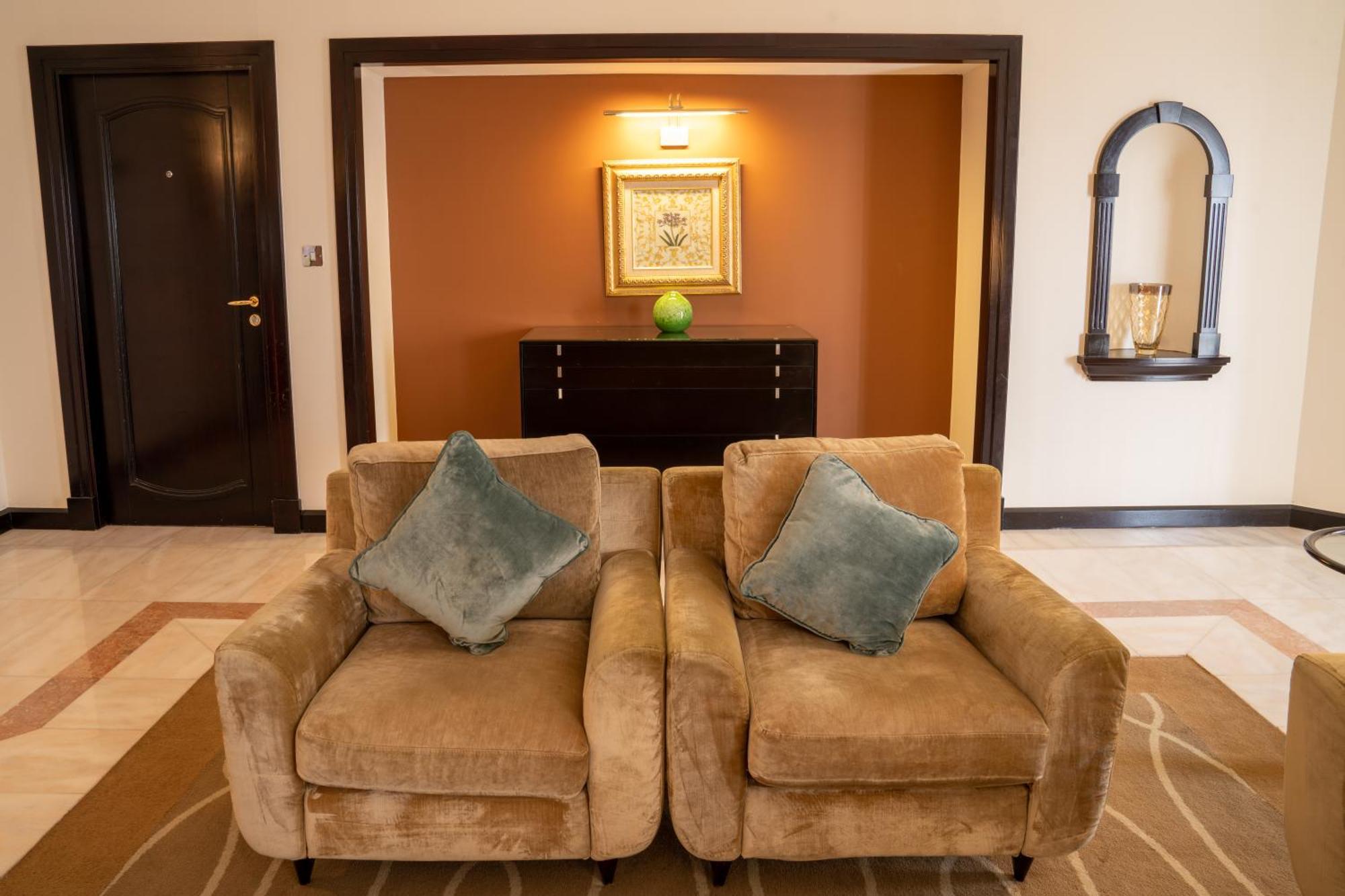 Danat Al Ain Resort Zewnętrze zdjęcie A sofa