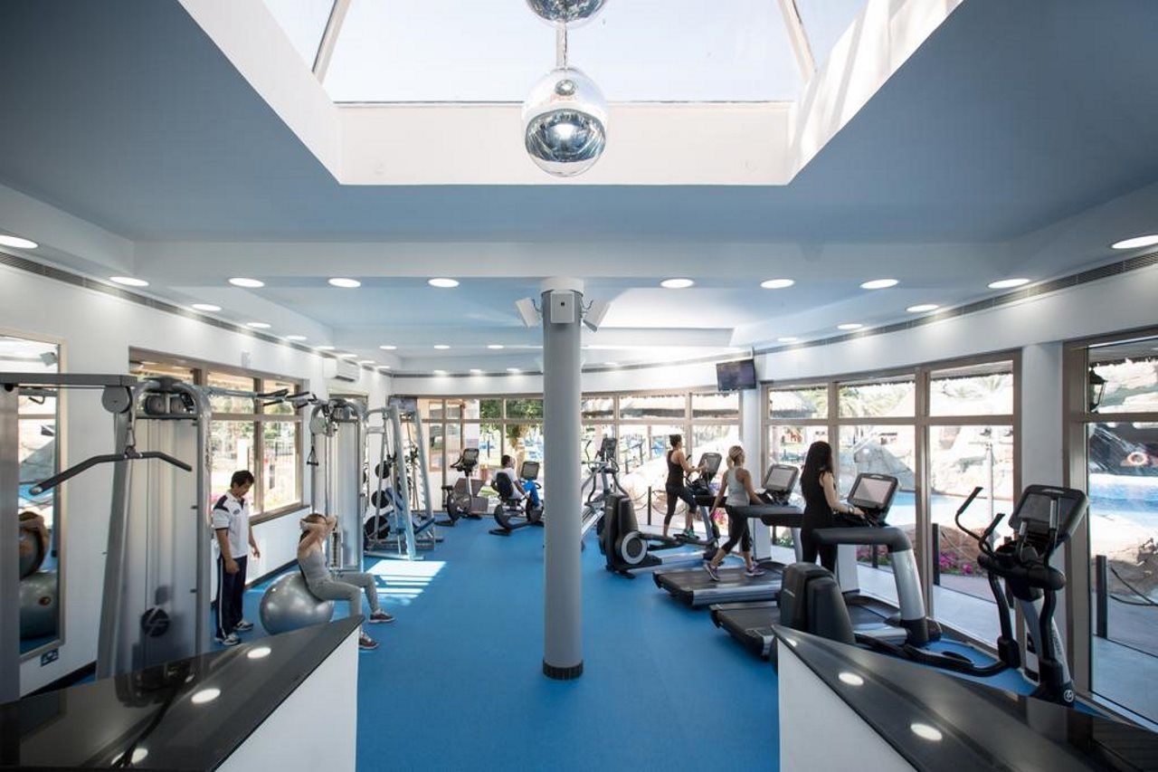 Danat Al Ain Resort Zewnętrze zdjęcie The gym at the University of Roehampton