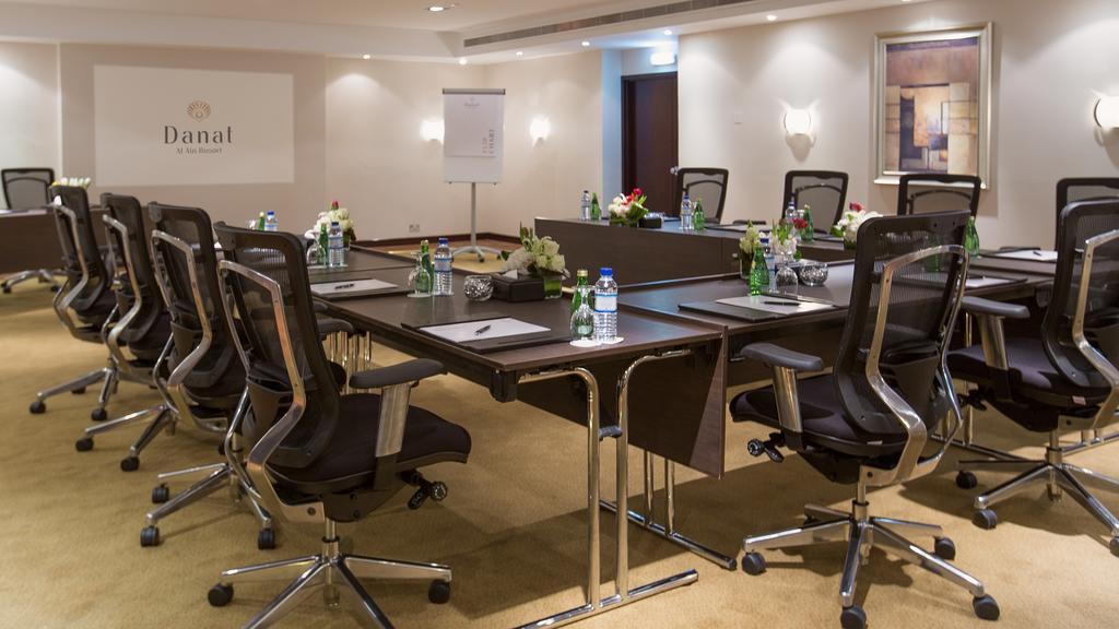 Danat Al Ain Resort Zewnętrze zdjęcie Meeting room at the hotel