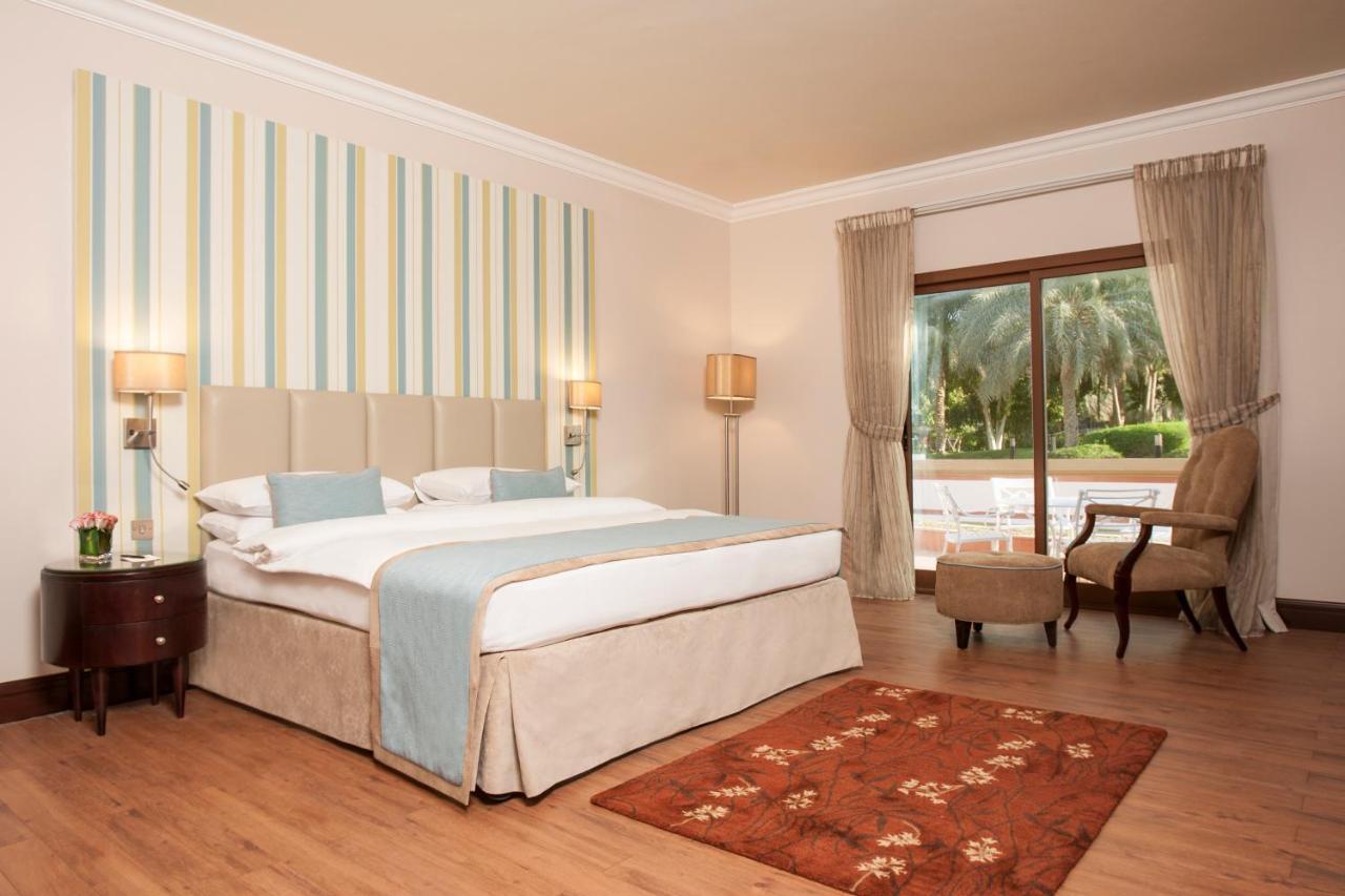 Danat Al Ain Resort Zewnętrze zdjęcie A bedroom at the hotel